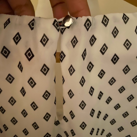 Beautiful Tank Top Blouse - Picture 4 of 5